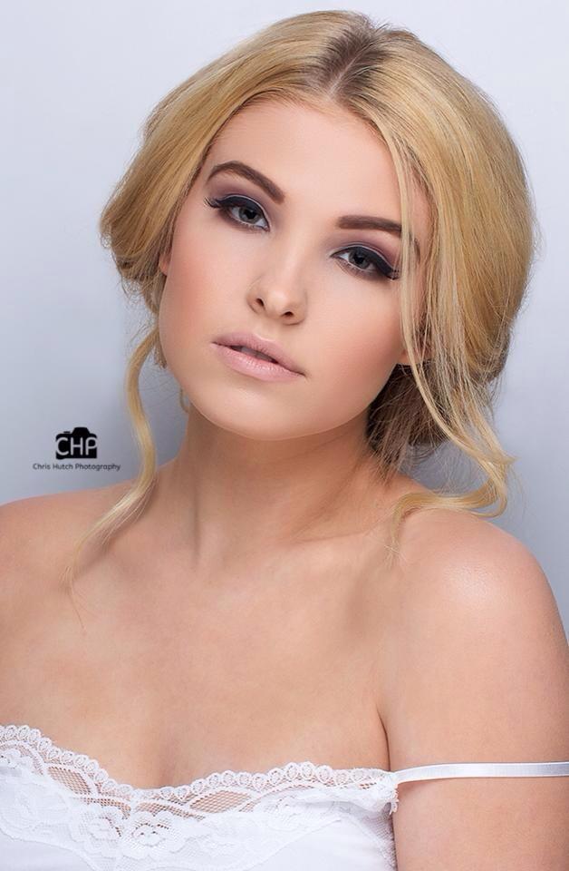 skylermsullivan's tweet photo. #throwbackthursday one of my favorite photoshoots ever! With @chrishutchphoto &amp; @vegasmua 👄 http://t.co/uV9FV7usWZ
