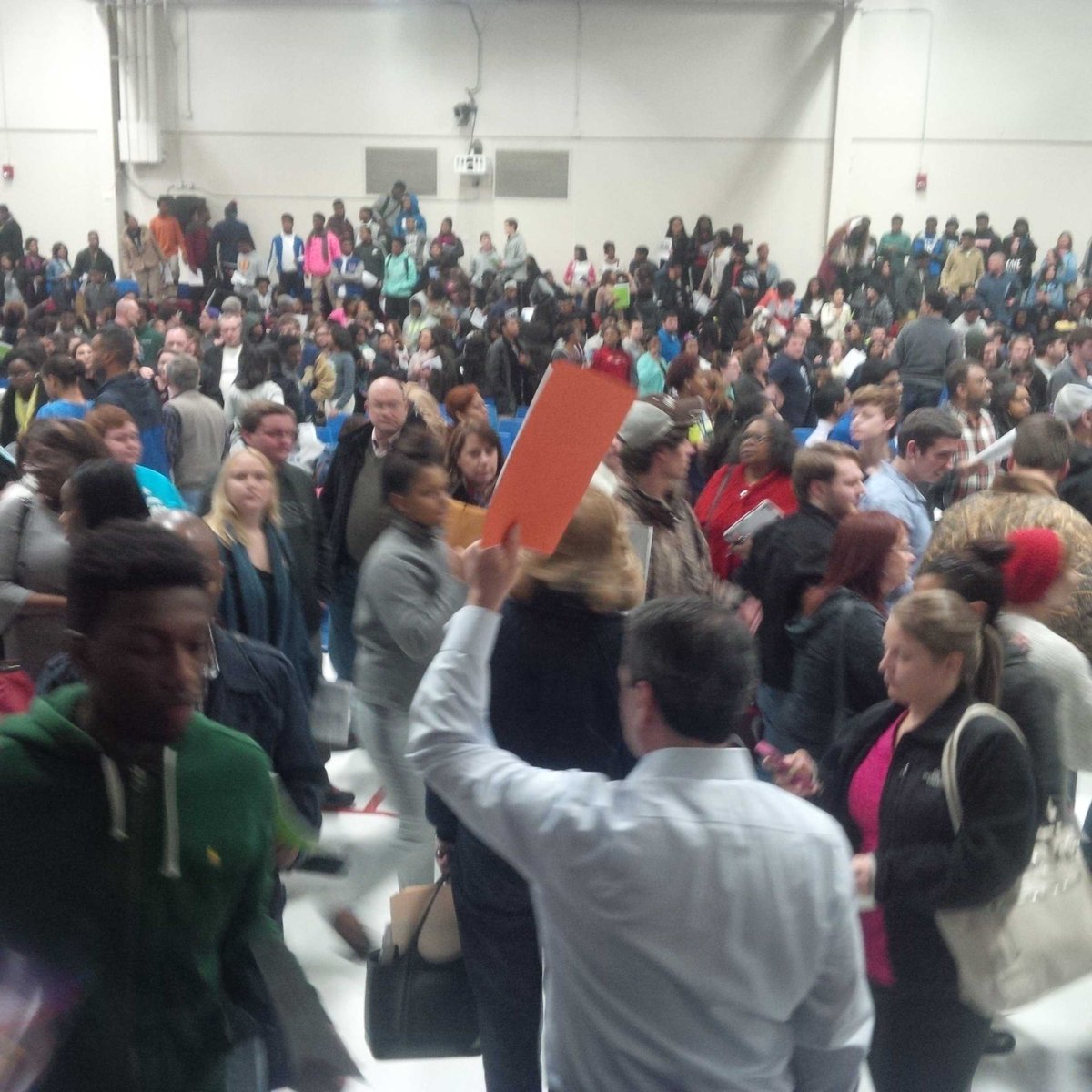 Ayye_o_KAY's tweet image. Packed house for Raleigh Egypt High! @tnAchieves #class2010