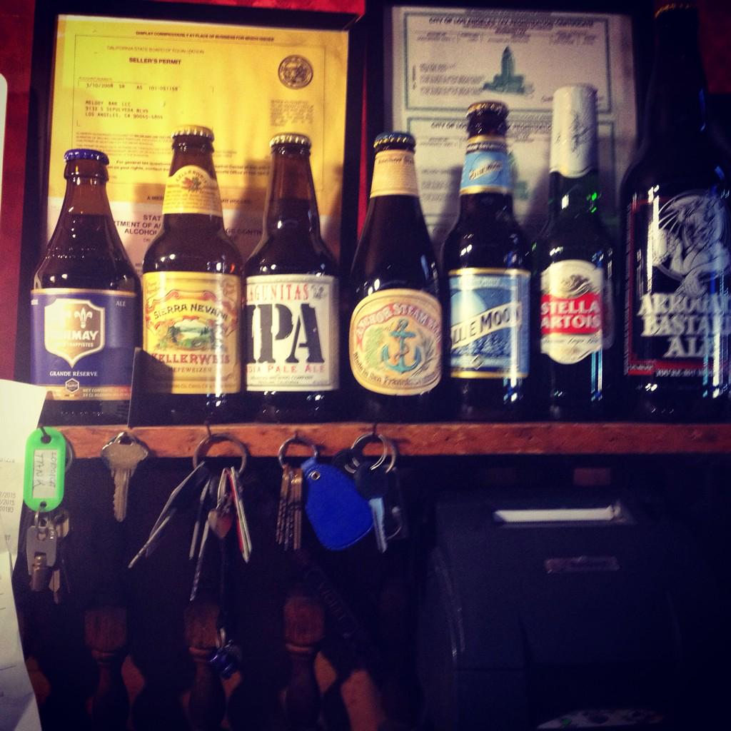 What will you be drinking? Happy hour till 7pm. #happyhour #thirstyThursdays