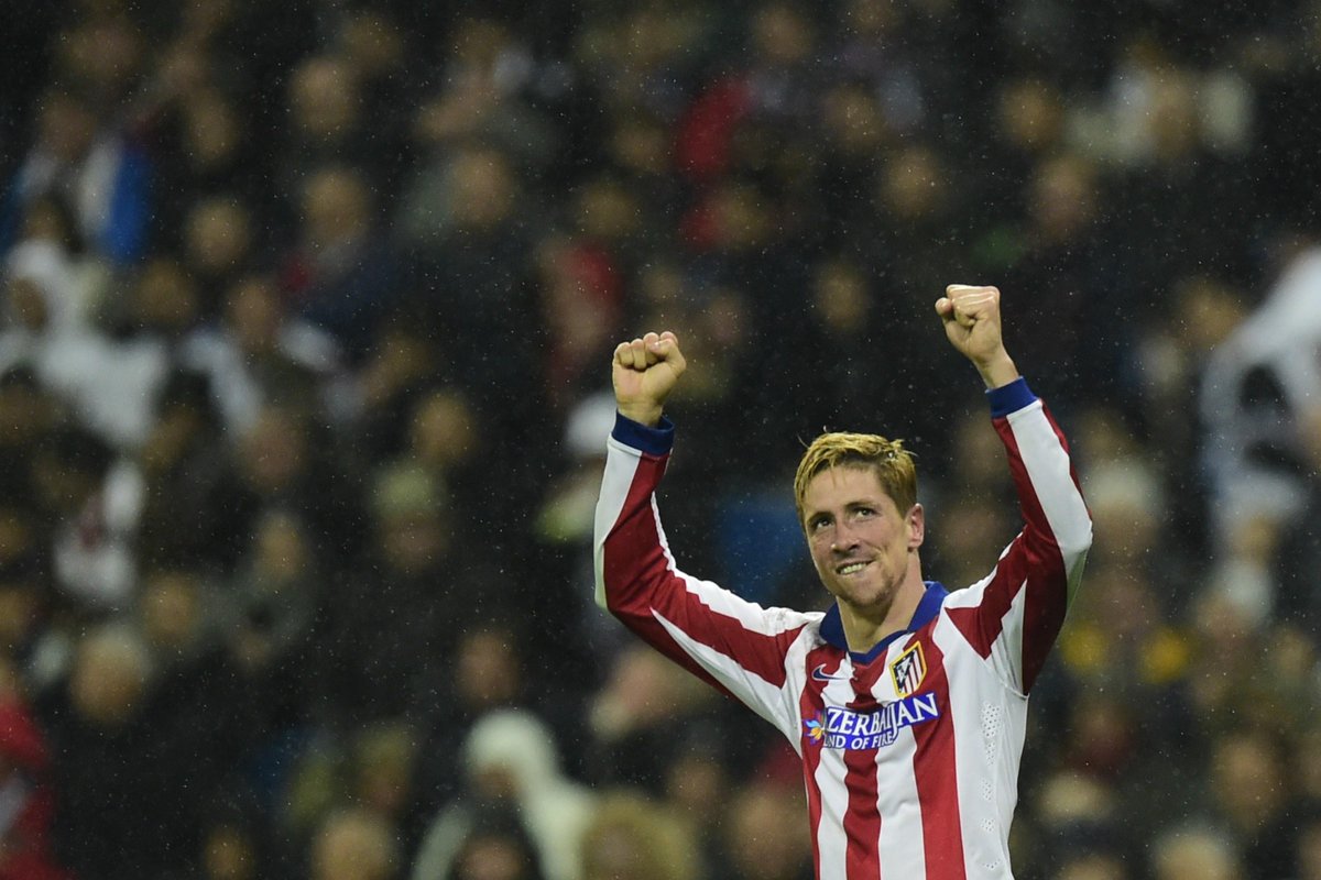marca's tweet photo. Torres incendia el Bernabéu. La crónica del Madrid 2-2 Atlético http://t.co/h7E3CAYRzU por @SantiSiguero  #CopadelRey http://t.co/Ui0ZuRK4w3