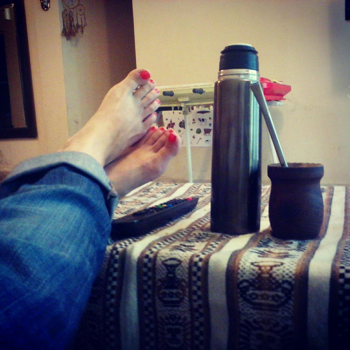 inechuss's tweet photo. Ahhh!!! Que lindas las vacaciones aunque en casa!! #relax http://t.co/ozNjcEHcz4