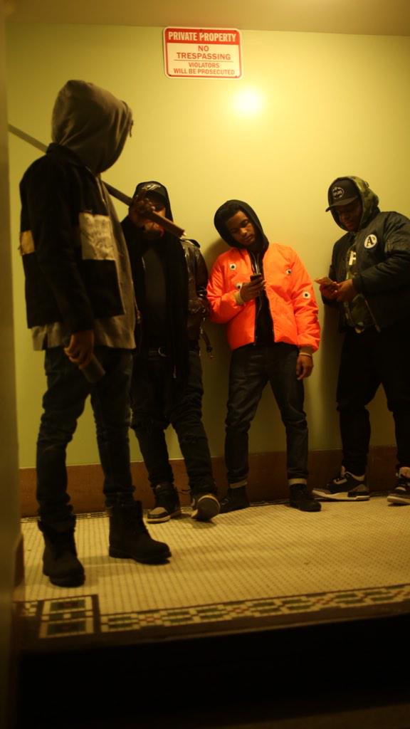 damnposh's tweet photo. #YxL #YatchMusic http://t.co/rwigK6cfw1