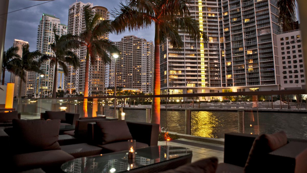 HertzNeverLost's tweet photo. Miami's 50 Best Restaurants http://t.co/61UvMXSnb3 via @ZagatMiami #ExploreAmerica http://t.co/AScvj3Tyu1