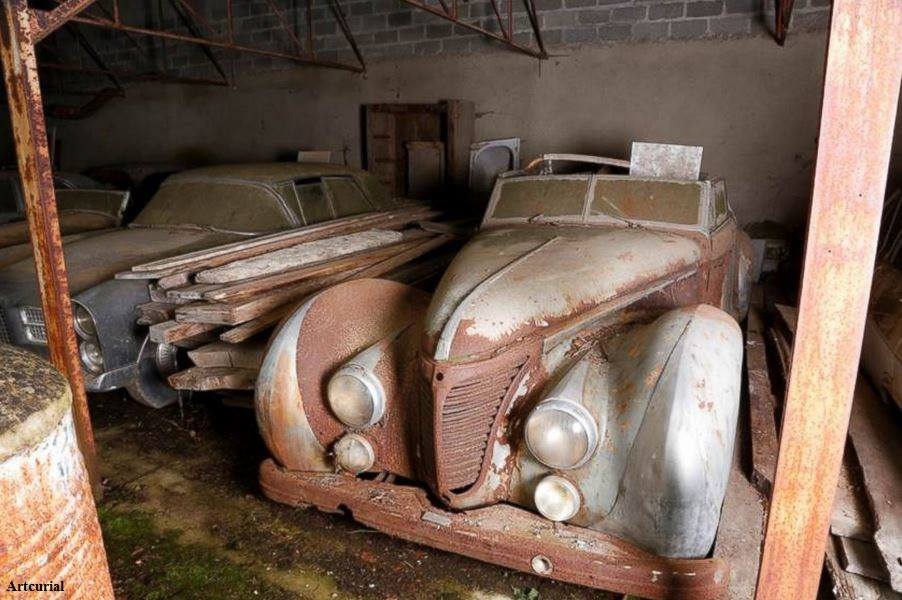 60 rare antique cars found rusting away on man's estate could fetch $18,000,000+ at auction: abcn.ws/1xt8YCL