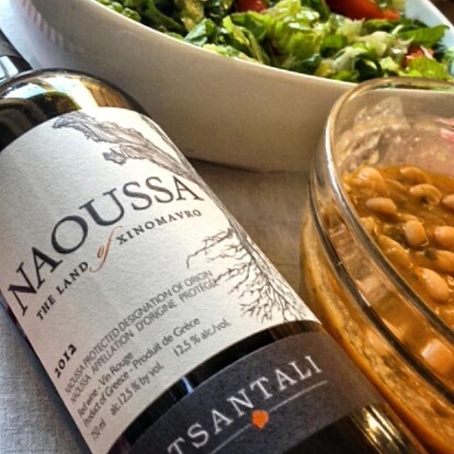 Traditional bean soup and #naoussa red wine from #xinomavro @DrinkGreekWine @NaoussaWineCity #GreekDinner #drinkgreek