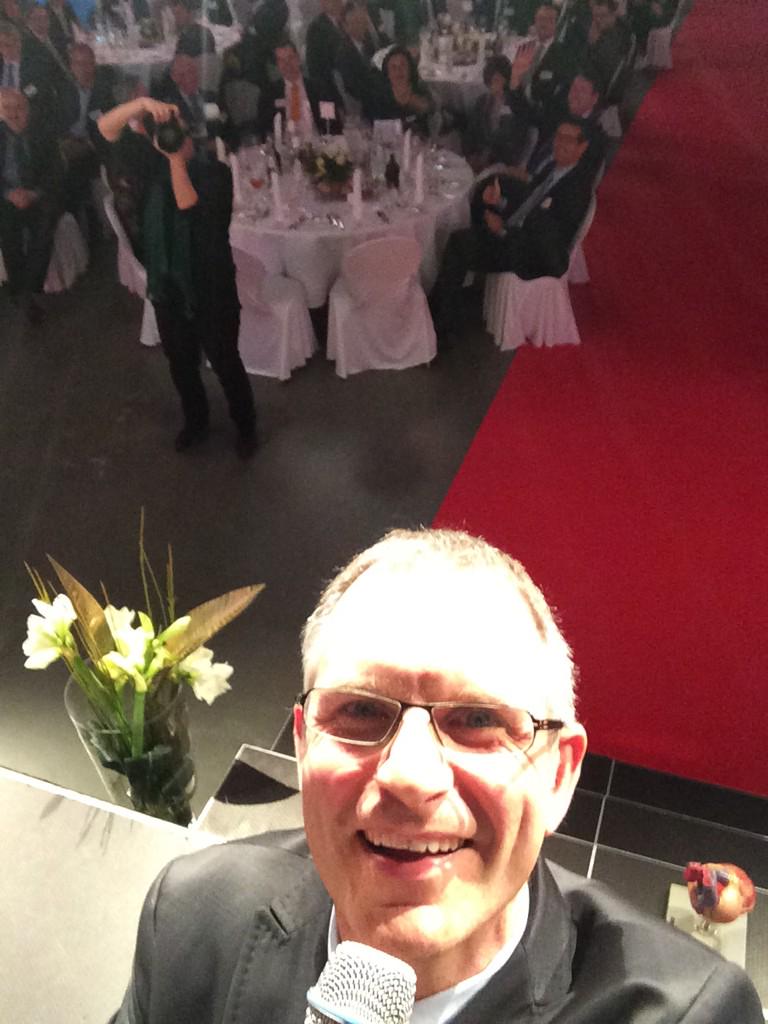 fjablonski's tweet image. Mein Selfie vom #mm120 Jahr Feier - schön Sie alle da zu haben @MaschinenMarkt