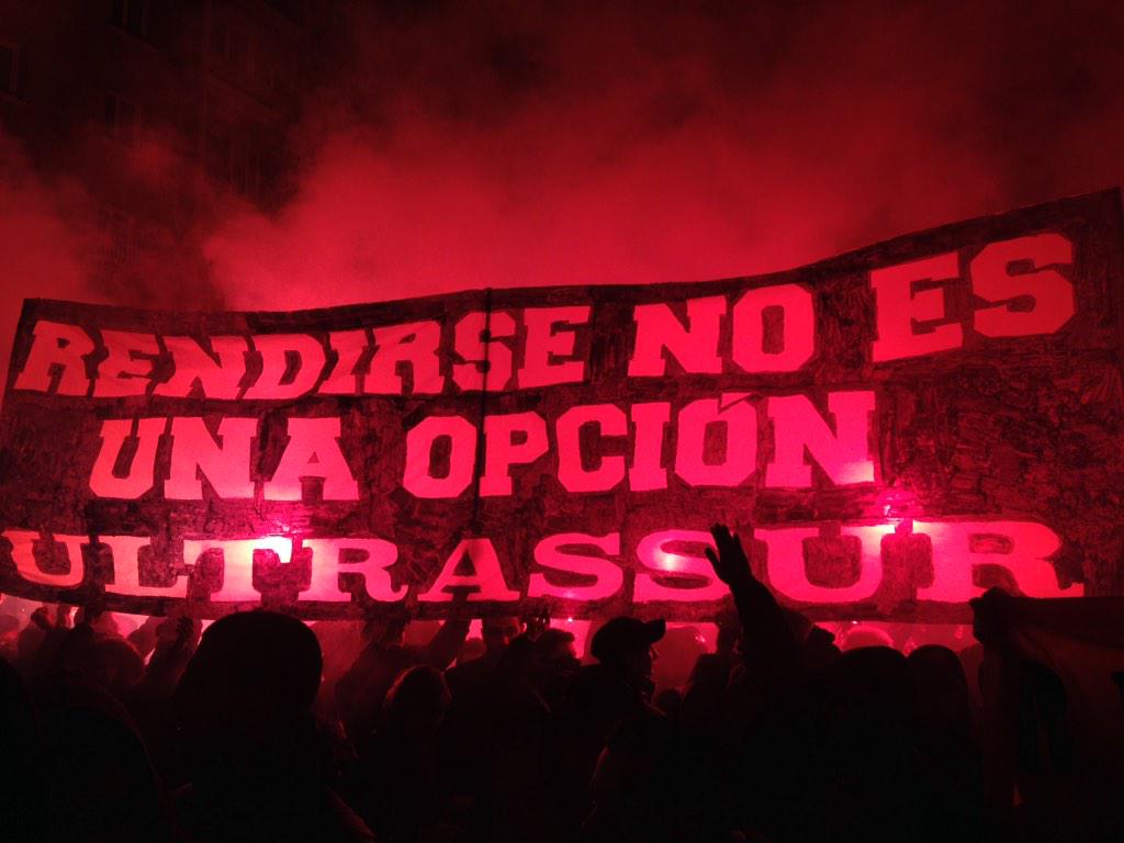vca_madriz's tweet photo. LOS ULTRAS SEGUIMOS AQUÍ http://t.co/qcoY6zLxqw