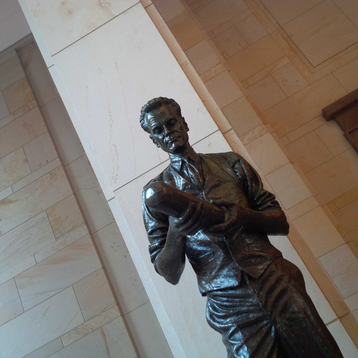 LittleNeilZ's tweet photo. Philo T. Farnsworth "The Father of Televison" #USCapitolTour #DC #ThingsIDidntKnow http://t.co/ktWLKvaSSy