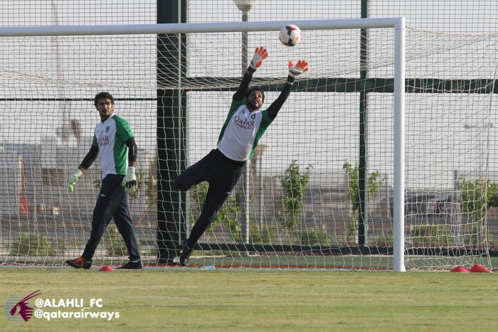 صور من تدريبات الفريق الكروي الأول علی ملاعب مدينة الملك عبدالله اليوم الخميس 15 يناير 2015م