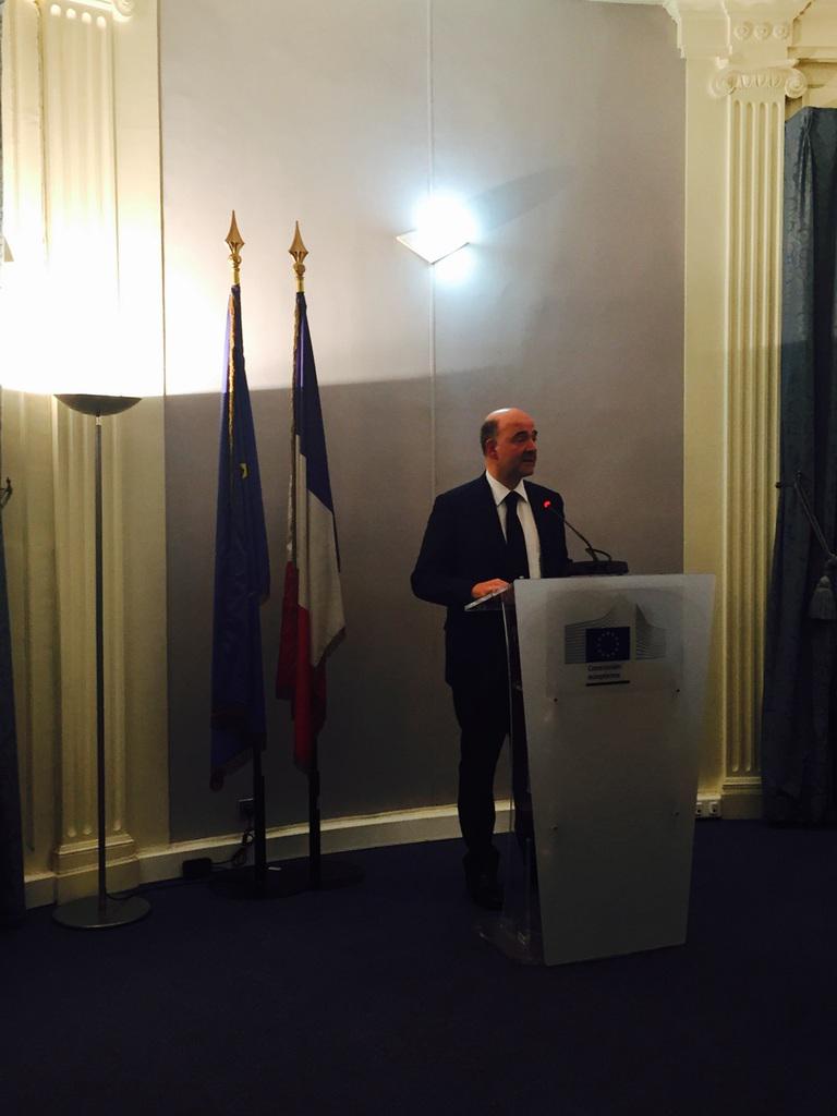 pierremoscovici's tweet image. Une nouvelle année, un nouvel élan pour l'Europe : je présente mes vœux aux acteurs européens en France @UEfrance