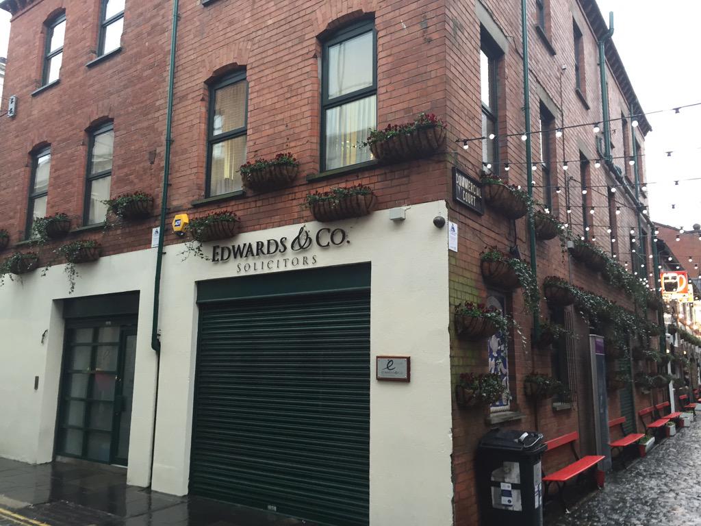 EdwardsandCo_'s tweet photo. The countdown to #belfasthour is on. Time to go home and get fully charged for it! #SMEs #Networking #TwitterWind http://t.co/wBxcxuQjGr