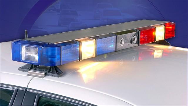 boston25's tweet image. Handcuffed woman steals cruiser, leads police on chase bit.ly/1wesuCI #fox25