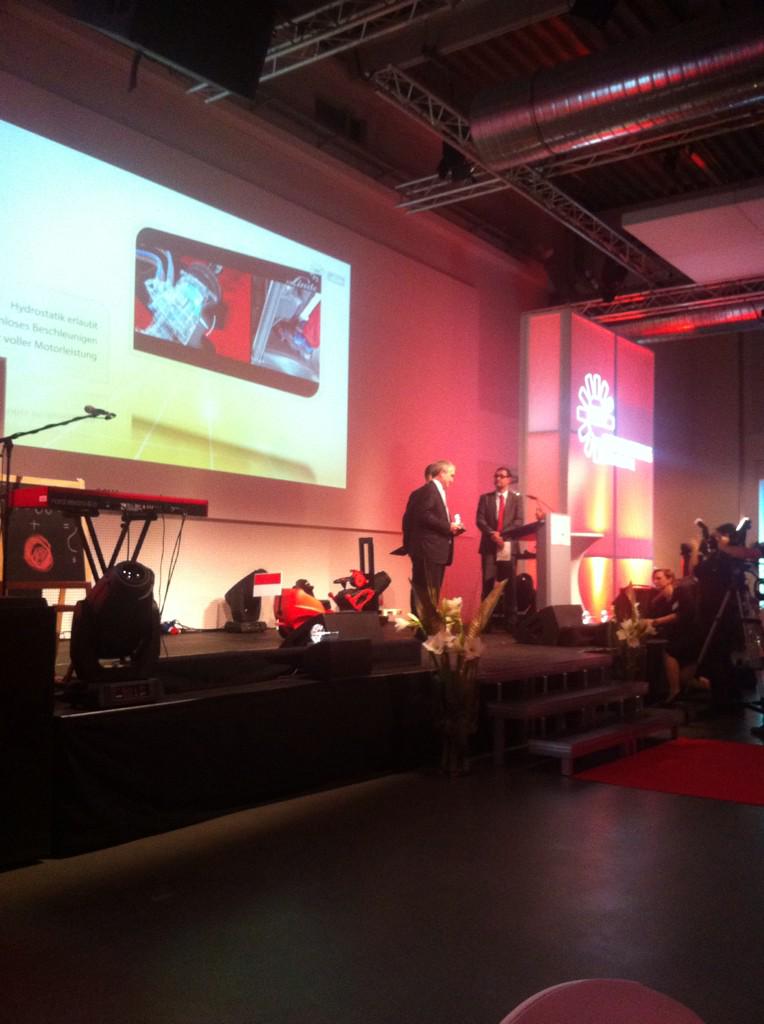 MaschinenMarkt's tweet image. Herzlichen Glückwunsch an #Linde Material Handling! #mm120