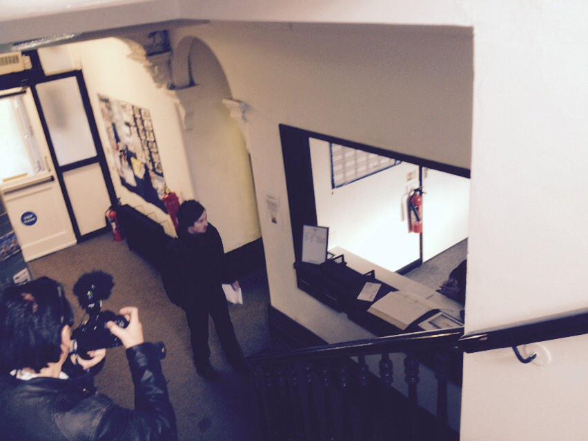 BuzzFuzz_Tweets's tweet photo. Photos of the filming from today #BuzzFuzz #Fizzlins http://t.co/j2Ccnym6Fe
