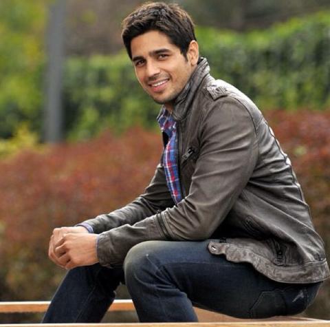 To be very honest,he was my first ever teenage crush and I dont regret that at all Happy Birthday Sidharth Malhotra 