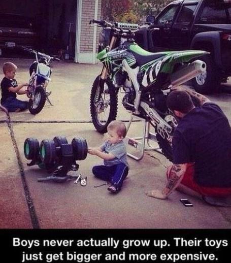 ShowDreamCar's tweet photo. Ain't this the truth look, I found a picture from the future http://t.co/Kglzg5sfAA http://t.co/w2B3KNpWsg @ManuTaibo @360GradosMC !