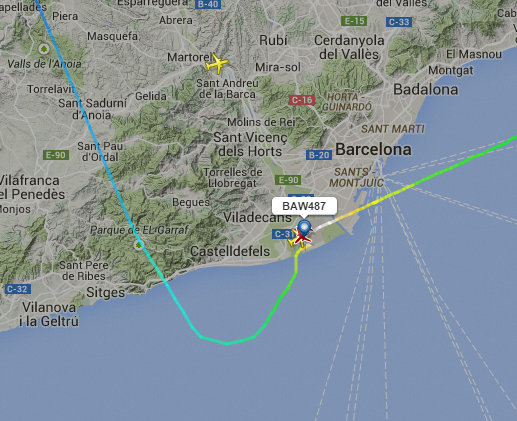 franmaop's tweet photo. El avión de  British Airways #BA487 declarado en emergencia aterriza en Barcelona http://t.co/F1mf4kMjzz http://t.co/ttnSQ8tZLM