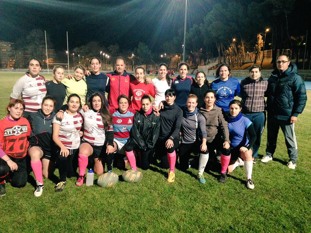 crtoledo1's tweet photo. Gracias a @yunque7 Seleccionador Nacional de Seven por el entrenamiento de las Águilas. 
@crtoledo1 @HMHOSPITALES http://t.co/HTVFo3h8XI