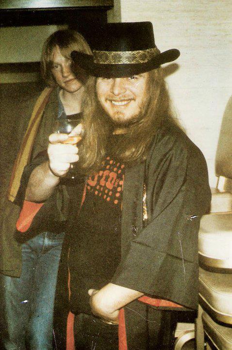 Skynyrd's tweet photo. Today would have been Ronnie's 67th birthday. Cheers to you, Ronnie! http://t.co/XnI82wYE87