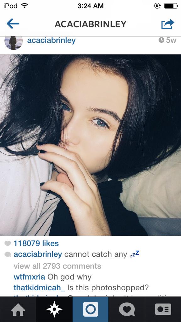cryingacacia's tweet photo. THE EYEBROW DIFFERENCE IM GONNA PUKE http://t.co/gsfOHc6Wgm