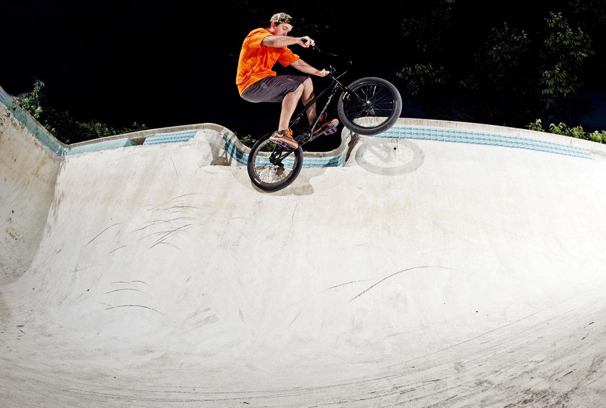 Be sure to check out Chris Marshall's Unseen Works photo gallery for some east coast goodness digbmx.com/photo-ops/chri…