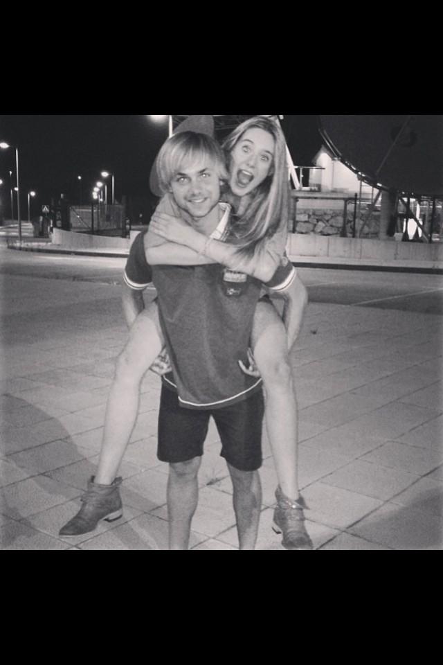 peedrovr's tweet photo. Feliiiiices 18 caris !!!!! @claraloriente 
Disfruta este dia + que nadie 
See uuuu sooon  behati ❤ http://t.co/A21WWO1atm