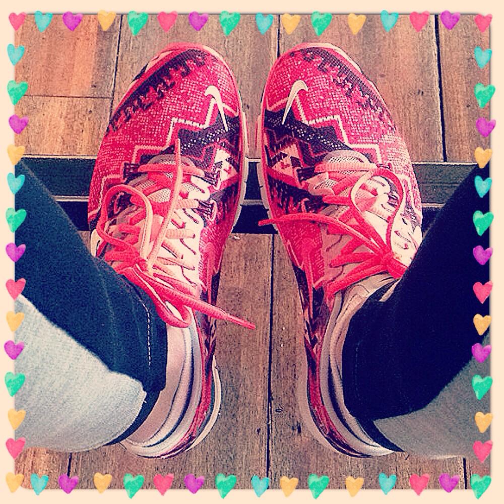 TheFemaleDesign's tweet image. 💜 #AllNikeEverything 💜