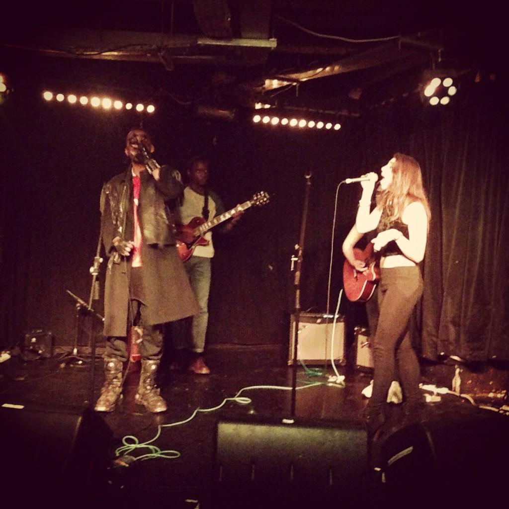 SonnetMusicUK's tweet photo. And a little #Freestyle with @UzzeeCE and @EffieRecords. @PlayItForwardUK #OneToWatch2015 http://t.co/g7cHkAJNML