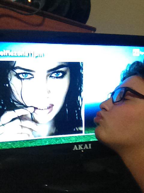 GiuseppeBonapar's tweet photo. Scusa #cr7 ma #irina ha scelto me @RaiSportweb #ZONA11PM http://t.co/yCHem6lp7x