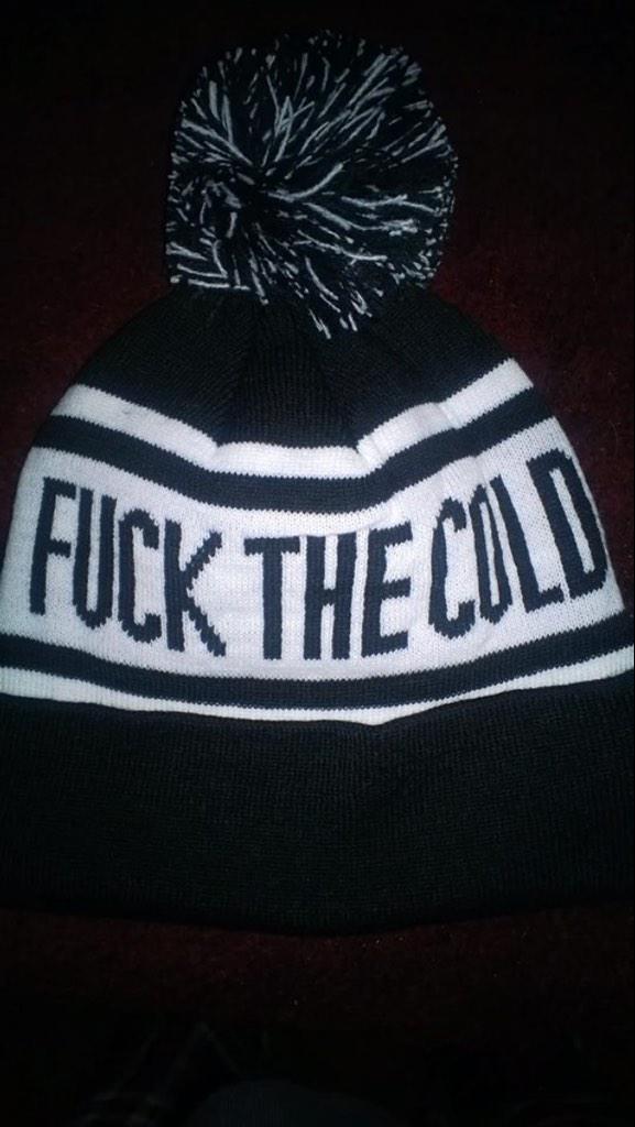TeeDoggggg's tweet photo. My new hat 😎 http://t.co/oEMhwZC01z