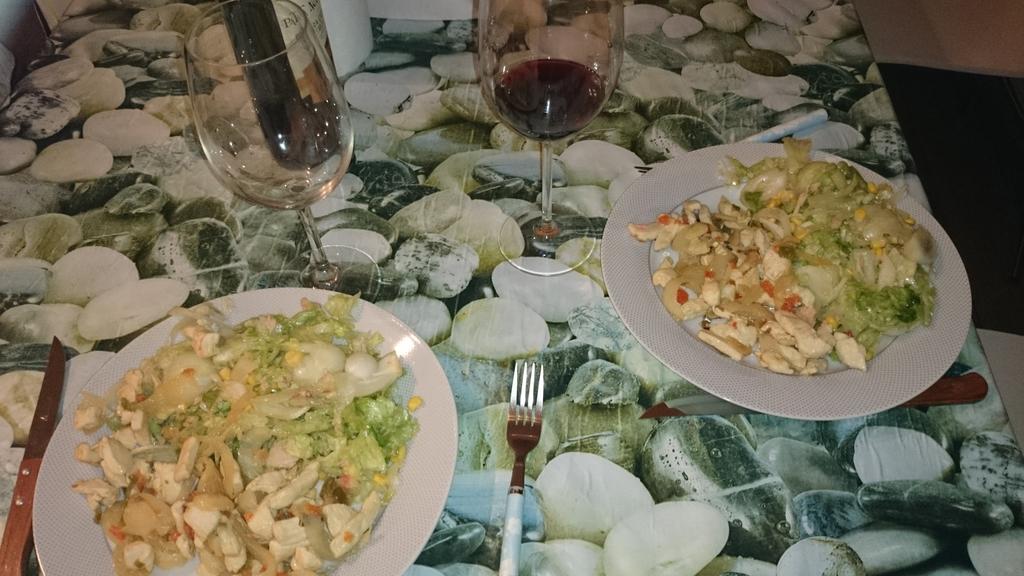 andreitabona's tweet photo. La cenita que me ha hecho mi chico <3 http://t.co/CKQXjHzUsC