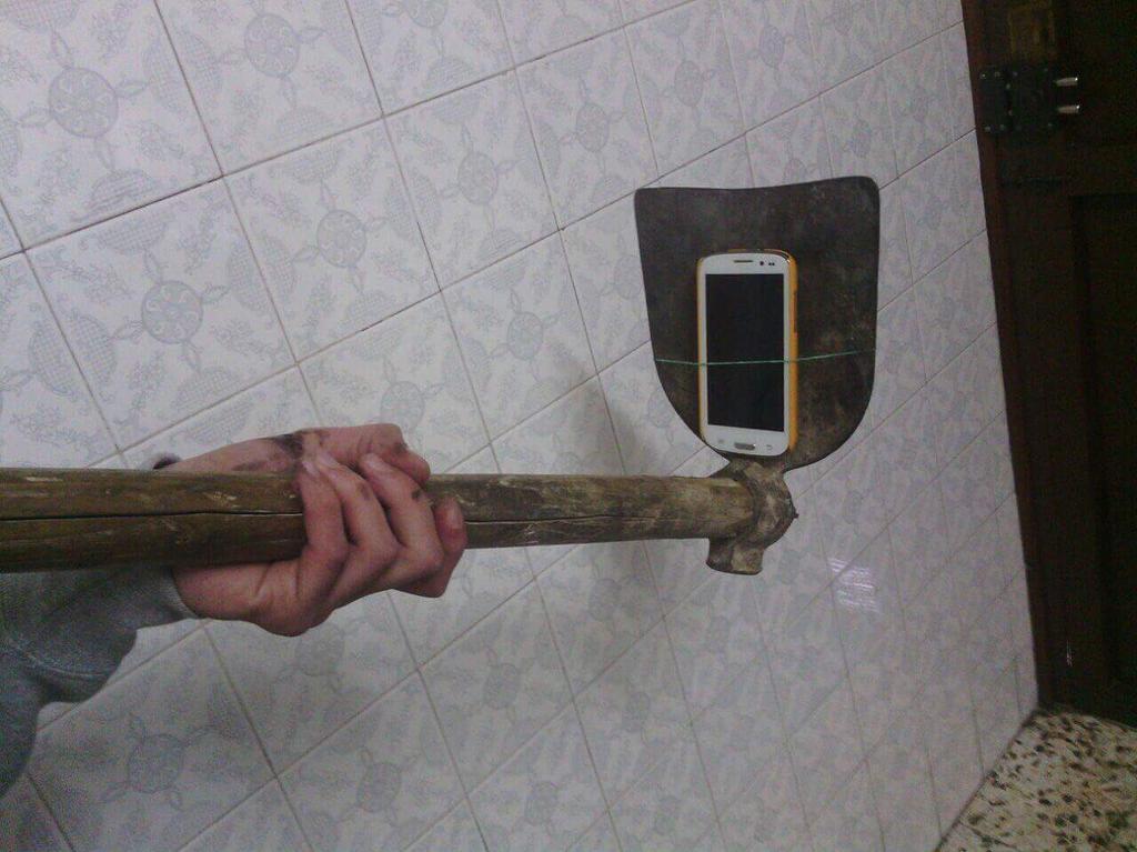 makapg's tweet photo. @mmarinap mira....ya tengo palito para los selfies 😂😂😂 http://t.co/lHBCT7iEsK