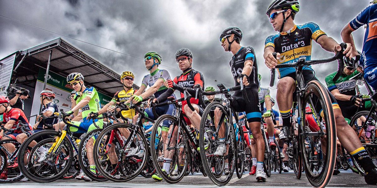 Great photo of the <a href="/d3rt/">Data#3 Racing Team</a> Data#3 Symantec Race Team on the start line with some cycling champions at the <a href="/CyclingAus/">CyclingAus</a>
