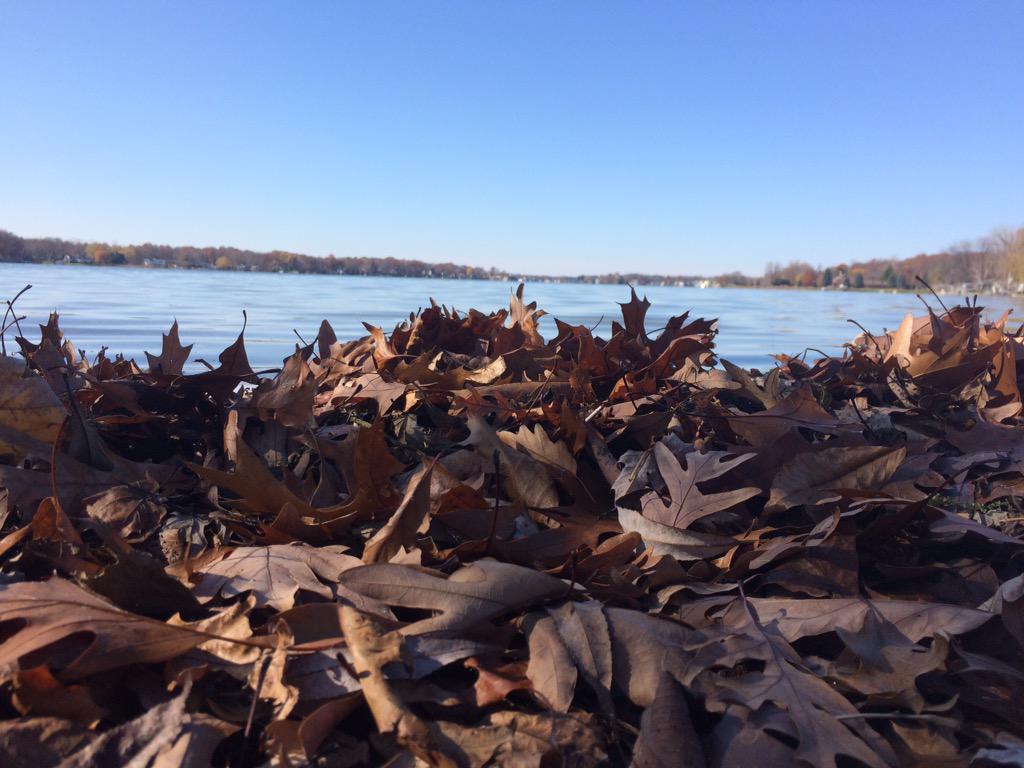 clarklakemi's tweet photo. Clarklake Michigan in the fall http://t.co/ZVVkBI8p5r