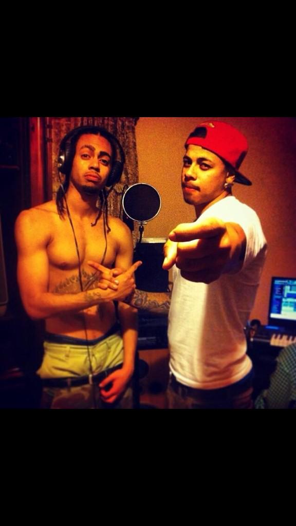 Barz598's tweet photo. Real nigga for life http://t.co/w9HWiLXSWy