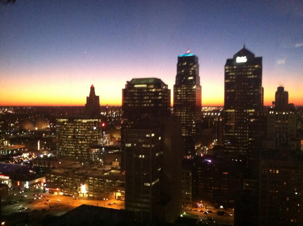 Kansas City Mo On Twitter Tonight S Sunset View From City Hall