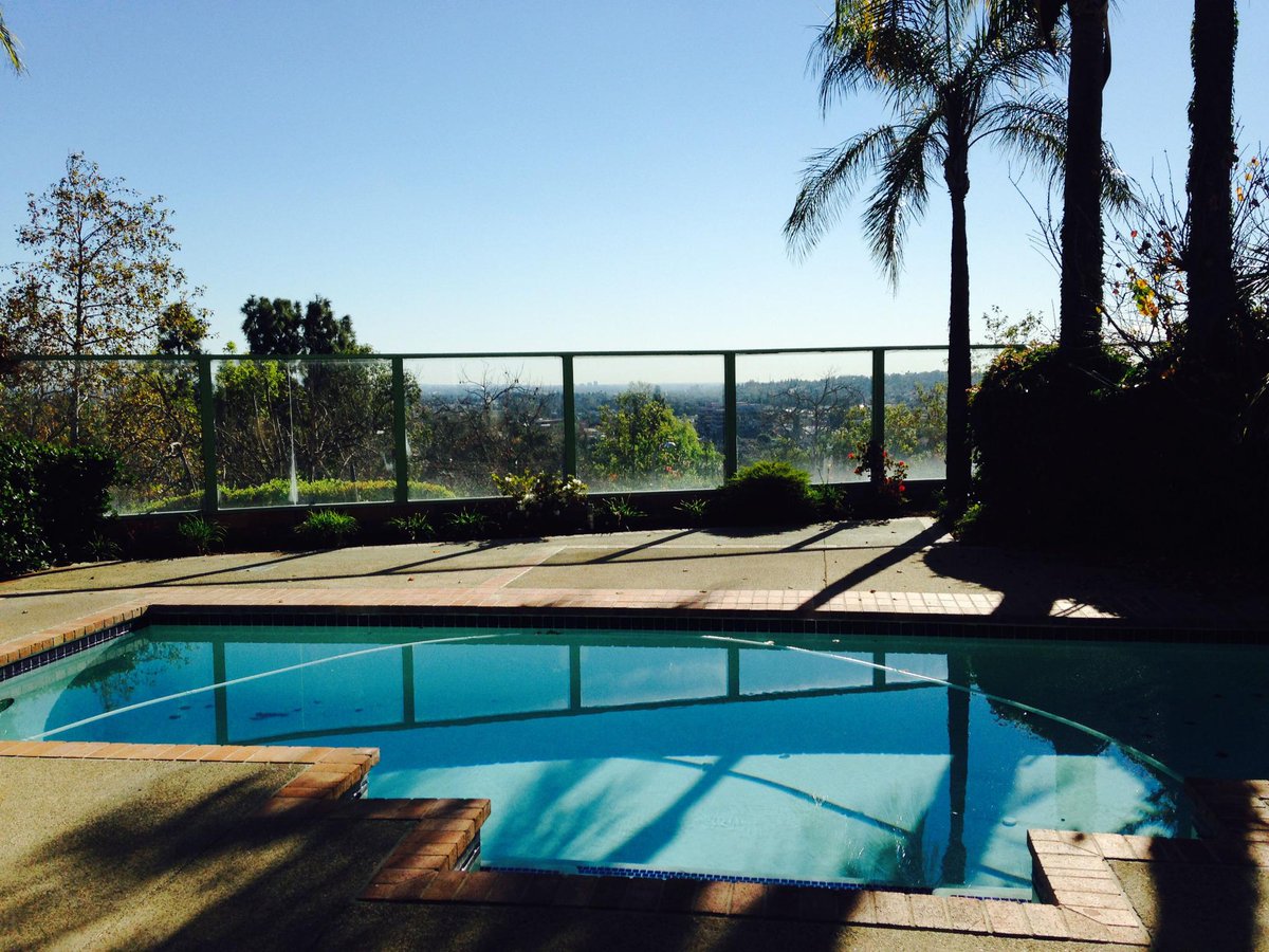 ArdentREG's tweet photo. Not a bad view for the day at an open house! #JonLong #872EDavidsonCtBrea #BreaRealEstate http://t.co/fcP5OSEqdw
