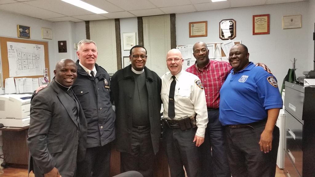 NYPD71Pct's tweet photo. 71 Precinct CO clergy meeting  #71pct #crownheights #clergy http://t.co/77cCq2AwTU