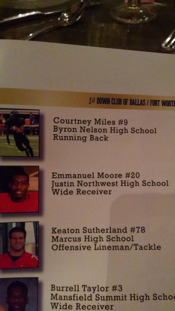 debbycasey4's tweet photo. http://t.co/SGUd5SVJbi Congrats @emanmoore_20