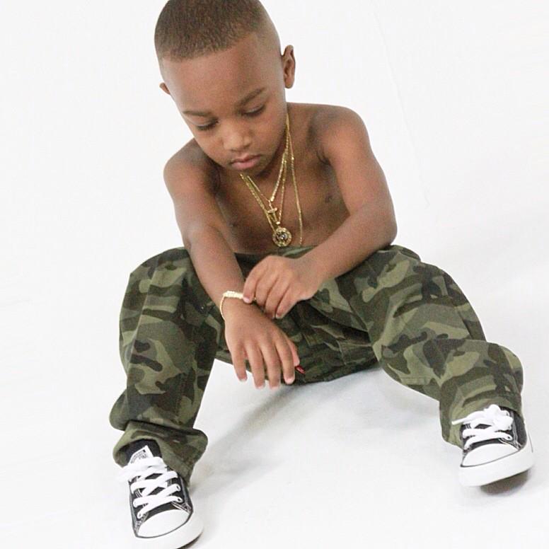 CONVERTIBLE BOURKE tweet media