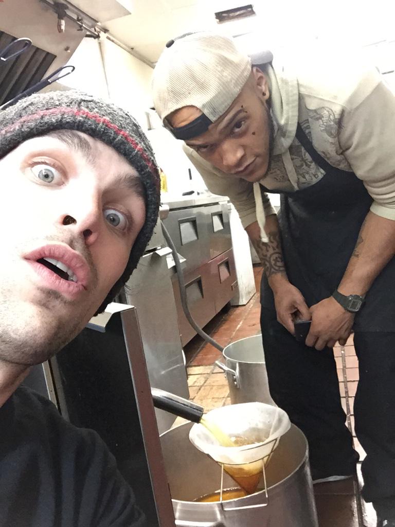 Broaddus_'s tweet photo. Just filtering the grease like a boss. #restaurantlife #cheflife #greaseTime #GetDirty #doritoburn http://t.co/YAHgIlNYoI