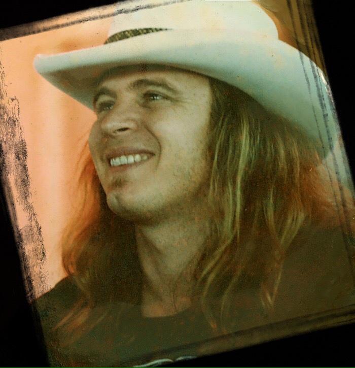 Happy Birthday to the Late Great Ronnie Van Zant!!
The Greatest Voice in Southern Rock.  