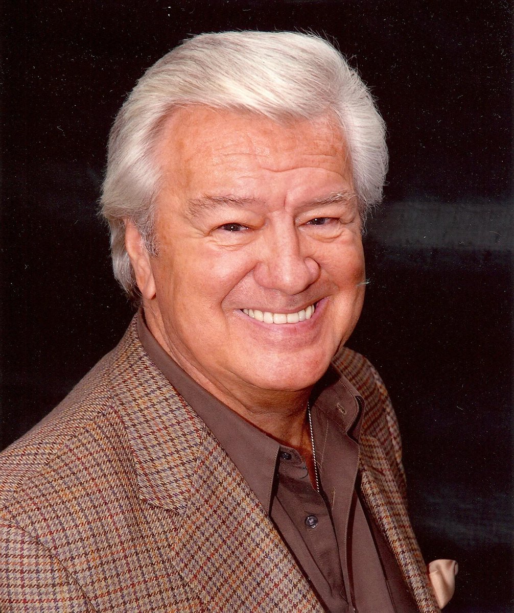 GolfSinatra_PS's tweet photo. Our 2015 Honorary Celebrity Marshal Ron Masak-best known as Sheriff Mort Metzger on the TV series, Murder, She Wrote. http://t.co/AxMsekAtSr