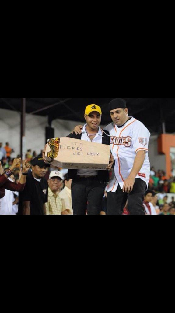 JGMC21's tweet image. #Lambones

Decían