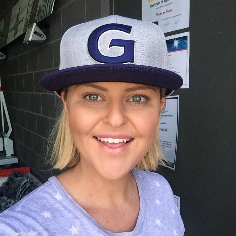 EmmaHawkins__'s tweet image. Is this how the cool cats are wearing them @GeelongCats ?? #smallhead #GHATS2015