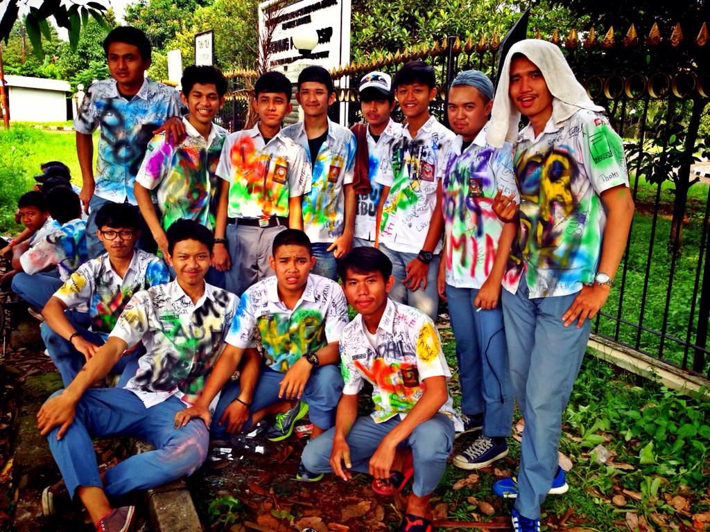 VCR2014's tweet photo. Kapan kita mau ngmpl kaya gini lagi? @Manyos420 @Wadon2014  @Riianpriambodo @eryDS @APratamaP @FerlyJ @SMANegri4 http://t.co/crkBXF1xuA