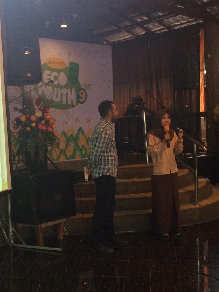 Semangat sekali menjawab pertanyaan dan detail 'apa itu Ecoyouth!' Semangat siswa di Makassar! #ToyotaEcoYouth