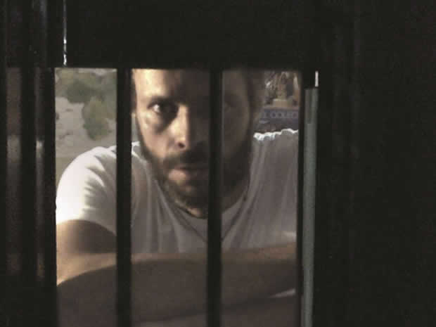 PK2noticiosos's tweet photo. Leopoldo López: "Es un honor que un sistema corrupto y represor me declare en rebeldía" http://t.co/gYdsVLsUGc