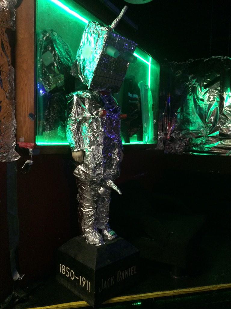 TheTexasMickey's tweet photo. Jack Daniels is all foiled up.. ;) http://t.co/09B1trobro