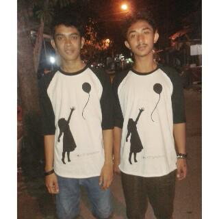 Mereka sudah pakai, ayo siapa lagi yg mau order official merchandise kami?